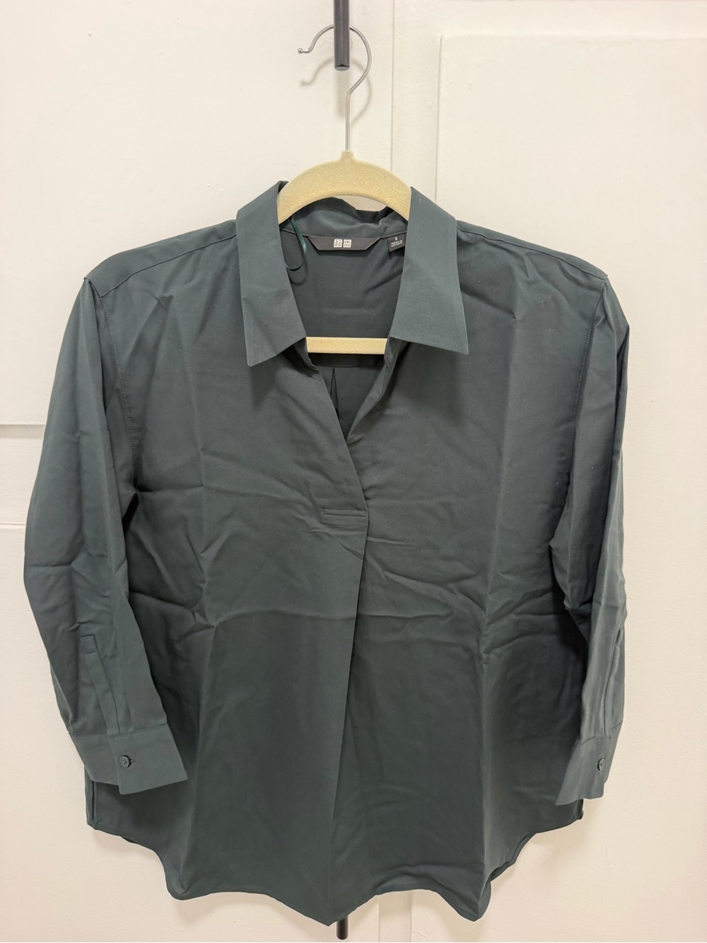 UNIQLO Green Dress Shirt